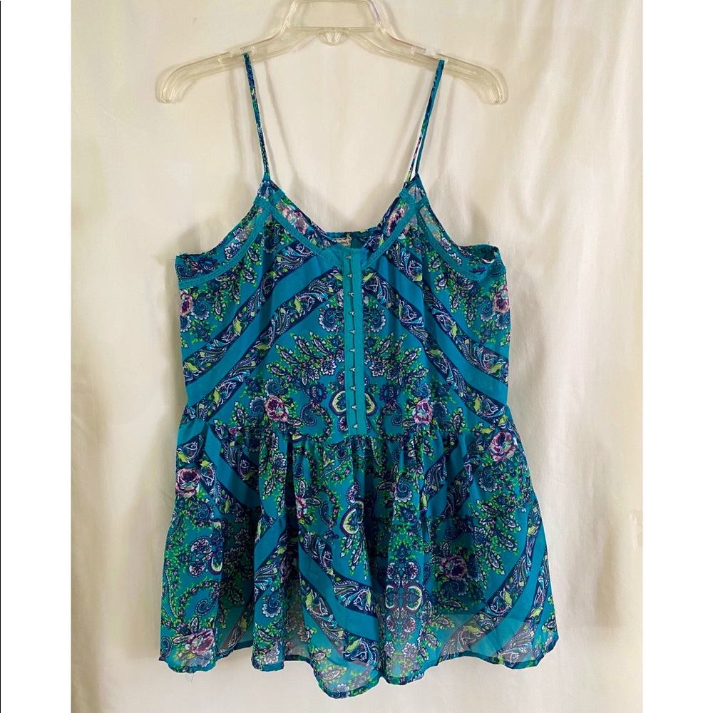 Summer top, very flowy, size large
